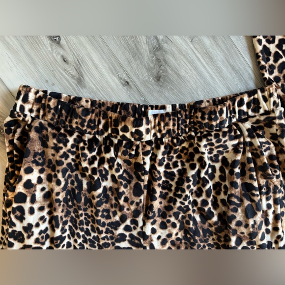 Leopard Print Two-Piece Set - Picture 3 of 5